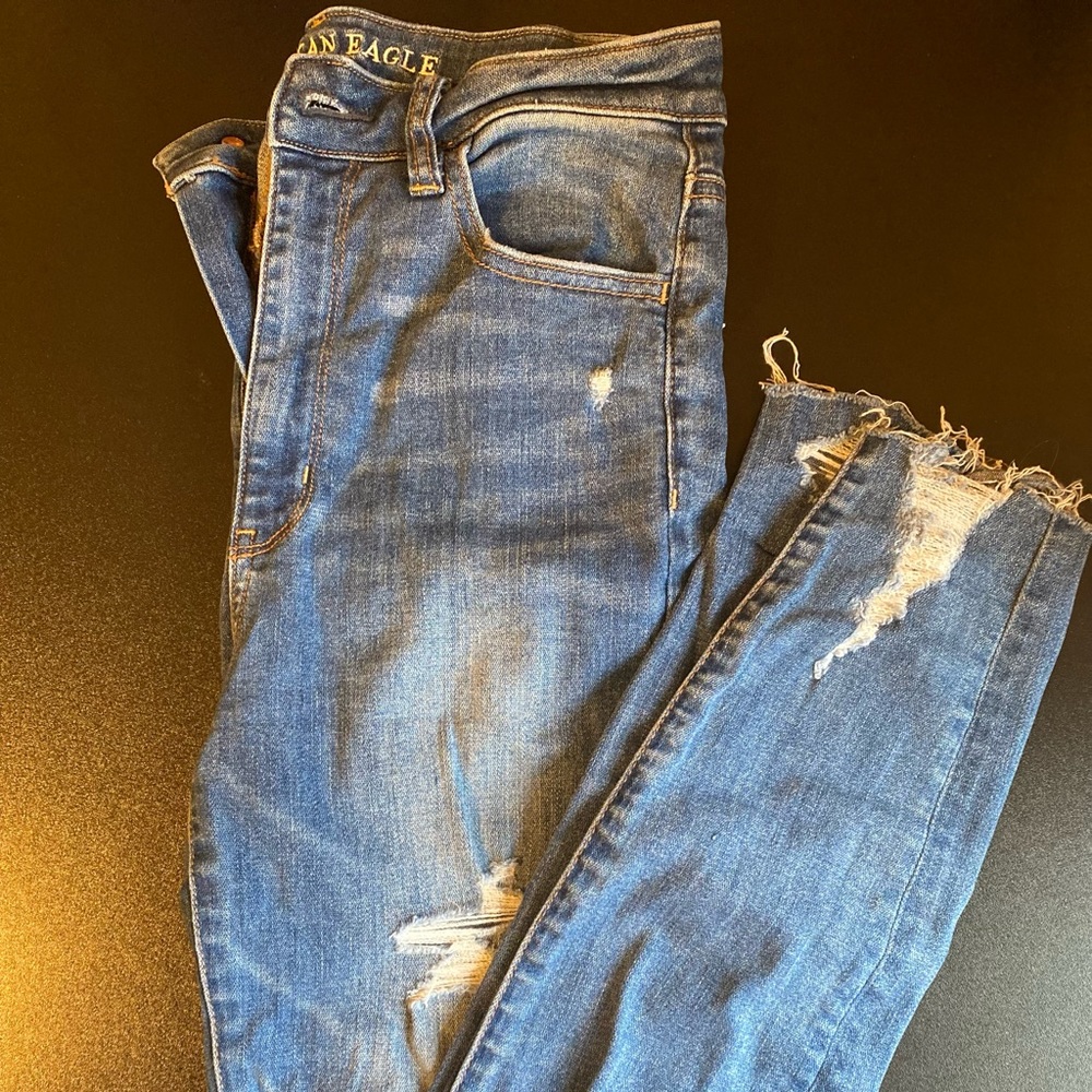Size 6 regular American Eagle ripped jeans